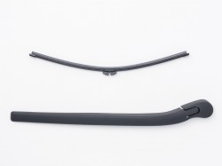 Aizm.logu tīrītāja kats  ar slotiņu priekš BMW 5-serija F11 (2010-2017) ― AUTOERA.LV