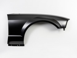 Priekšējais Ford Mustang (2004-2009), laba pusē ― AUTOERA.LV