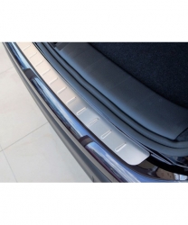 Hromēta zimugurēja bampera uzlika Toyota Corolla (2013-2020) ― AUTOERA.LV