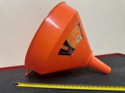 Degvielas piltuve ar diameteru 24cm ― AUTOERA.LV