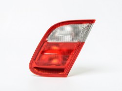 Aizmugurējais lukturis Mercedes-Benz CLK W208 (1997-2003), vidus daļa, laba puse ― AUTOERA.LV