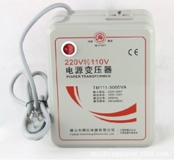 Strāvas pārveidotājs 220V -> 110V(200 W) ― AUTOERA.LV
