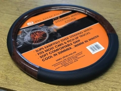 Stūres apvalks melnā krāsa are koka imitāciju, 37-39cm ― AUTOERA.LV